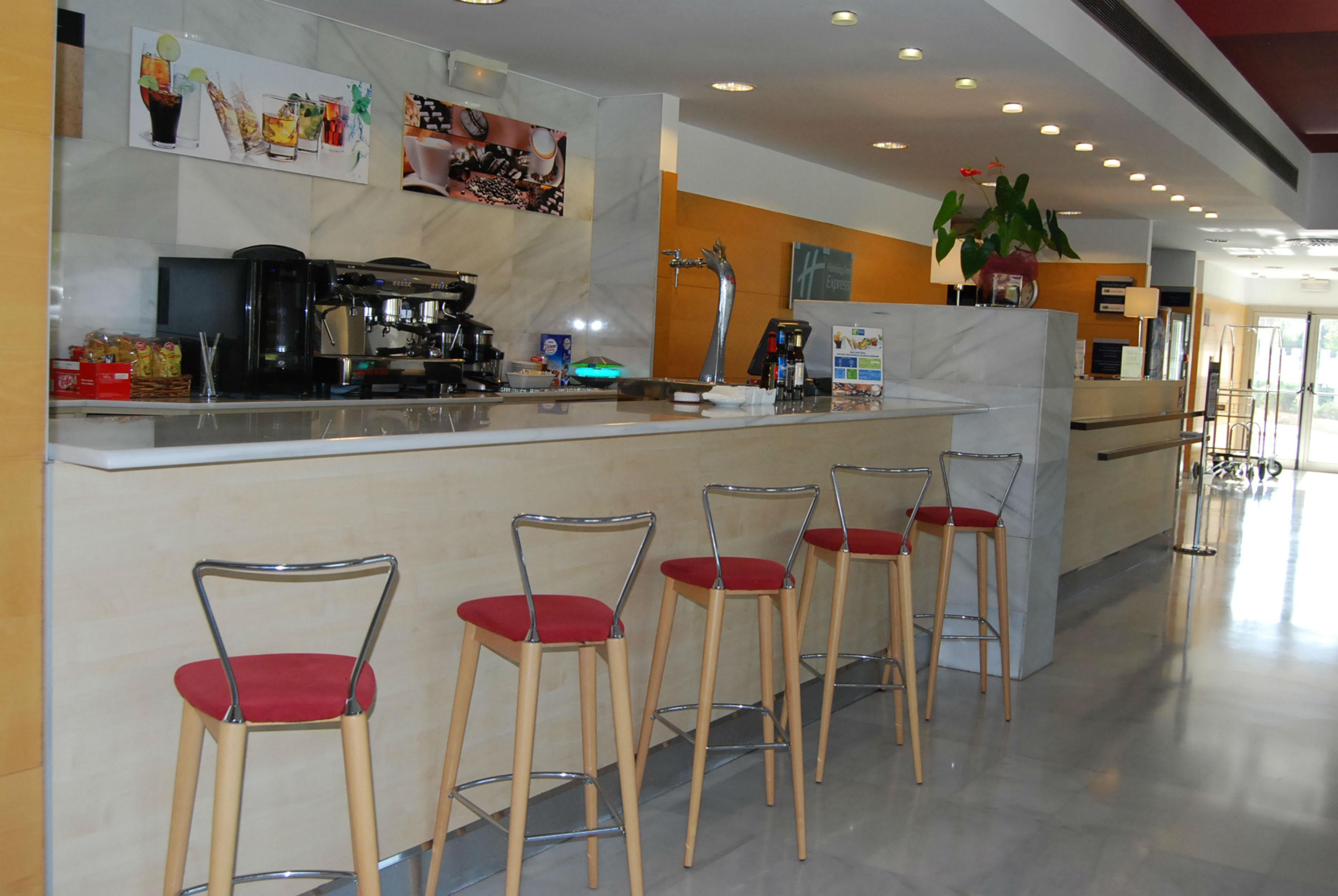 Holiday Inn Express Valencia Bonaire By Ihg Aldaia Extérieur photo