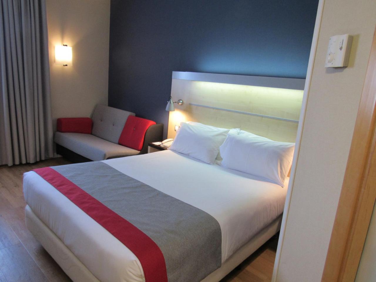 Holiday Inn Express Valencia Bonaire By Ihg Aldaia Extérieur photo